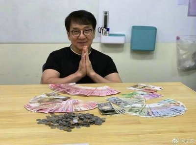 成龙发文悼念成家班去世成员:一路走好,永远怀念你们