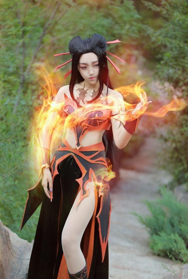 这位小姐姐cos国漫女神焰灵姬,我只想说:完败!