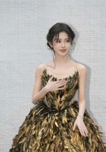 抛掉了半永久的鞠婧祎,这次换头差点没认出来!