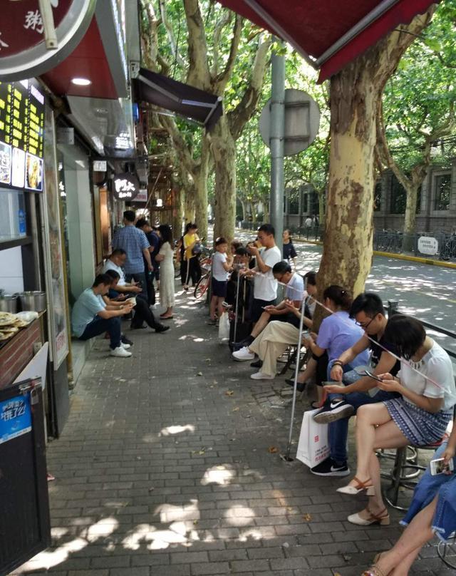 致敬餐饮老兵:阿大葱油饼