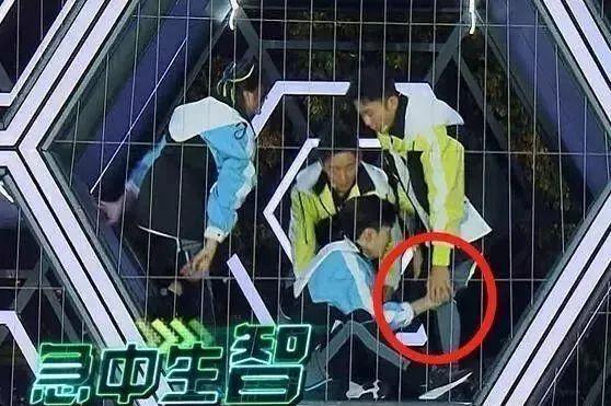 李晨在节目中称范丞丞是家人,范冰冰为李晨庆生,难道要复合?