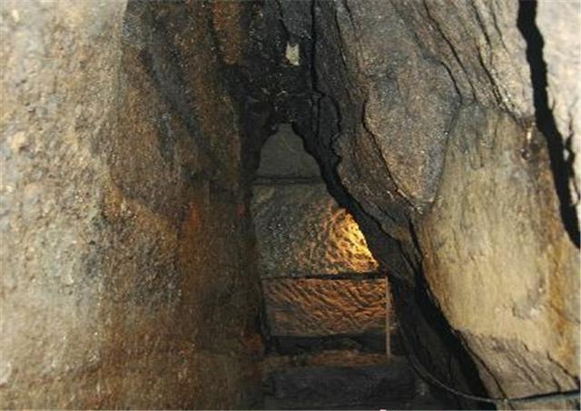 我国第一斜塔下埋藏的帝王墓,几经面世都未被挖掘,充满了秘密性