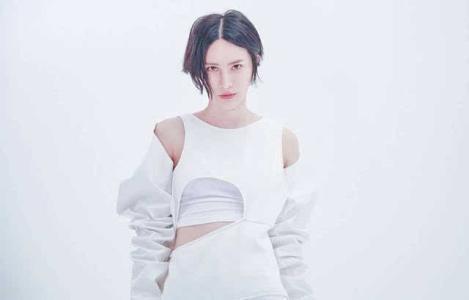 安又琪晒近照脸僵认不出?揭秘历届超女冠军的近况