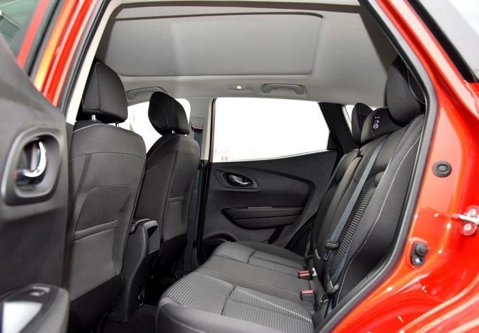 开完丰田CHR,再开雷诺科雷嘉,谈到感受,车主说出了驾驶感受