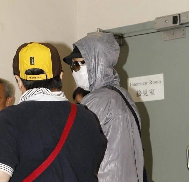 蓝洁瑛姐姐现身殓房,不会为蓝洁瑛办丧礼,其中原因心疼