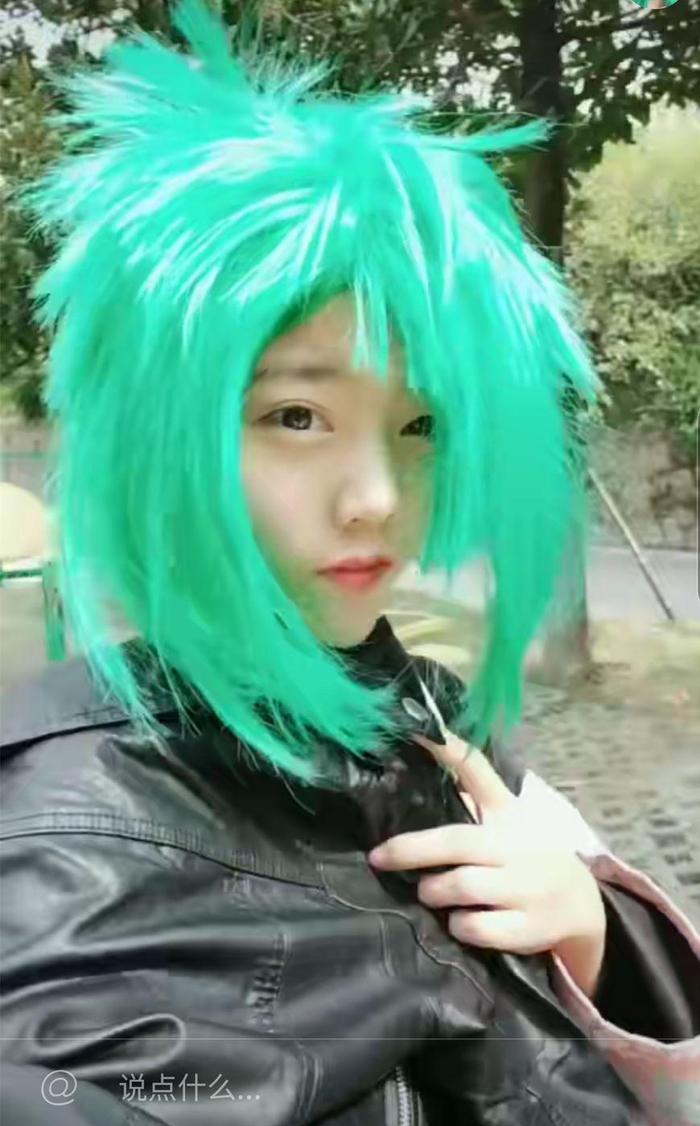 杀马特十年回归成网红,短短半年家族遍天下,网友:都是假葬爱!