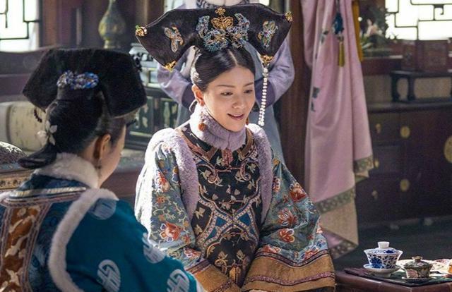 她当了二十多年的配角,也是冻龄女神,如今因《如懿传》火了起来