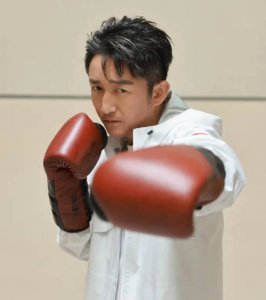 ​邹市明夫妇创业7年卖掉所有房产 直言创业比打拳难