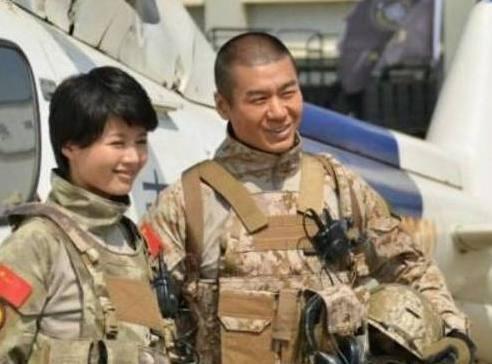 名副其实军旅之花,嫁师哥幸福21年,如今老公娶香港女星