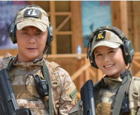 名副其实军旅之花,嫁师哥幸福21年,如今老公娶香港女星