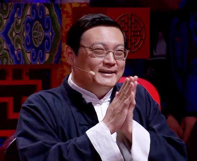 她曾是央视知名女主持,婚姻神秘还谣传离婚嫁给老梁,如今很幸福