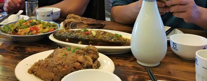 安徽名菜臭鳜鱼,吃过一次就忘不了,肉质鲜嫩,入口醇香