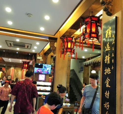 安徽名菜臭鳜鱼,吃过一次就忘不了,肉质鲜嫩,入口醇香