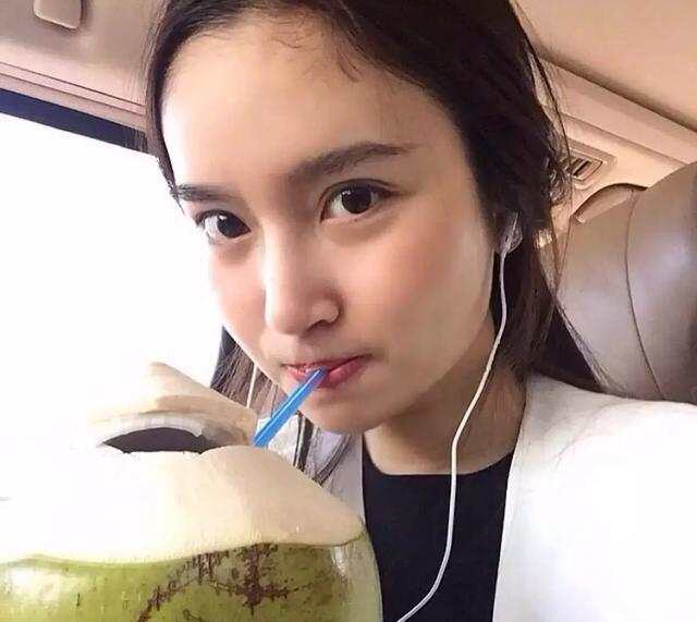 继金星后,又一男星变性成功,成为泰国人妖皇后,如今女神范十足