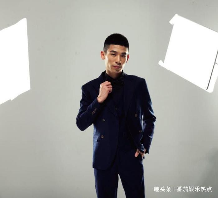 韩茜茜上线调侃旭旭宝宝,仅8字令大旭汗颜,水友:茜皇又皮了!