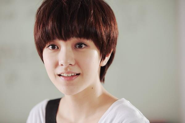 狗啃刘海适合什么人剪 瓜子脸和小脸