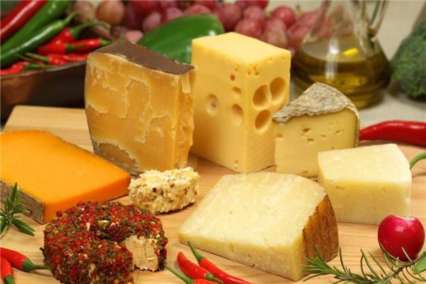 奶油和奶酪有什么区别 开封的奶酪怎么保存 奶油和奶酪有什么区别 开封的奶酪怎么保存