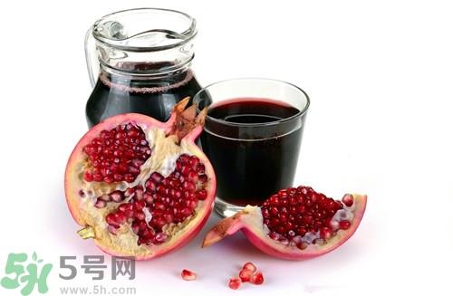 石榴汁可以敷脸吗?石榴汁敷脸的功效有哪些 石榴汁可以敷脸吗?石榴汁敷脸的功效有哪些