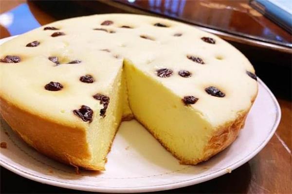 电饭煲蛋糕蛋清打到什么程度 做蛋糕蛋清打不发怎么办 电饭煲蛋糕蛋清打到什么程度 做蛋糕蛋清打不发怎么办