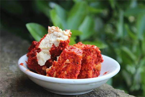 腐乳用老豆腐还是嫩豆腐 腐乳要发酵到什么程度 腐乳用老豆腐还是嫩豆腐 腐乳要发酵到什么程度