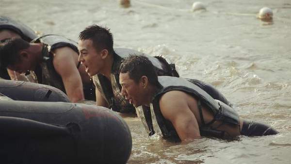 兵自风中来演员都有谁？兵自风中来演员表