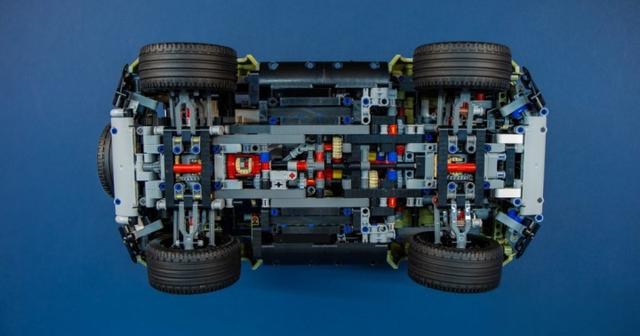 乐高史上最难拼装的科技车模42110路虎评测-