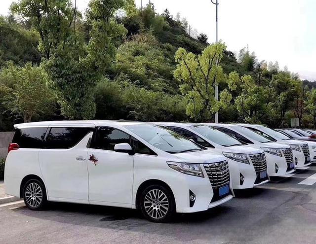 干货满满：北京星级车队总结北京租车带司机一天大概多少钱？-