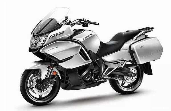 春风650国宾多少钱一辆,春风650国宾版买后悔了-