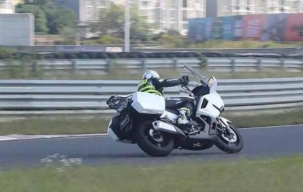 春风650国宾多少钱一辆,春风650国宾版买后悔了-