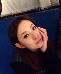 当小三成瘾的37岁香港艺人戴梦梦,今情定圈外金融男,令外界吃惊