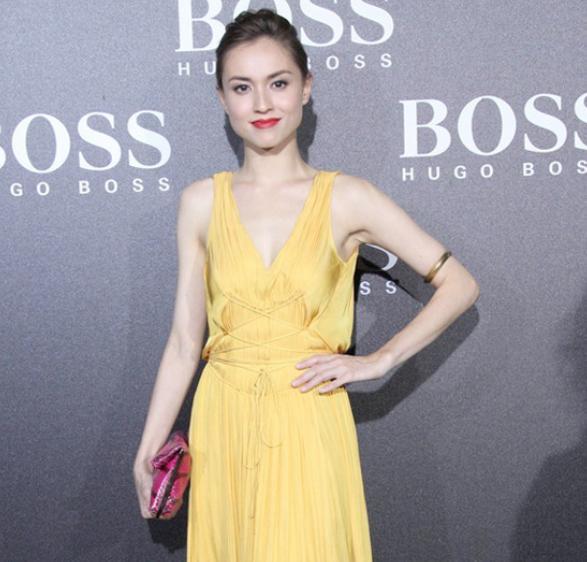 曾和陈柏霖谈过恋爱,结识百亿富豪,为了上位三年生两娃