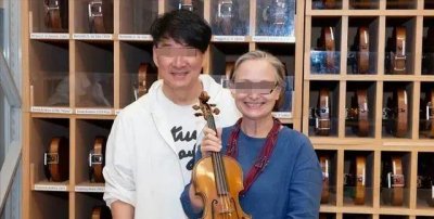 周华健与美国妻子被嘲像母子:结婚38年,一直被劝离