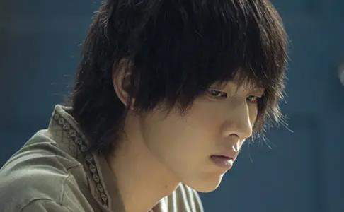 《迎风的青春》强小娃的身世是什么?强小娃身世解析