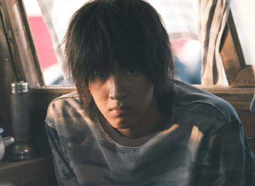 《迎风的青春》强小娃的身世是什么?强小娃身世解析