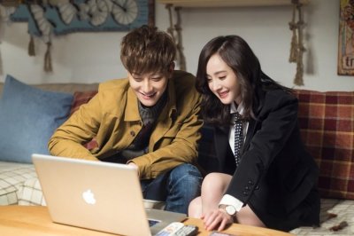 《谈判官》剧中的黄子韬微信意外曝光,黄子韬:再加手机要炸了!