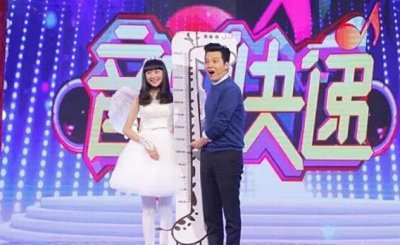 ​13岁世界最长腿美少女 看你长成这样我就放心了！