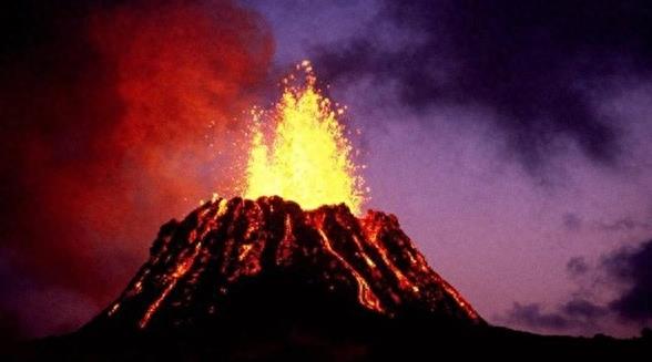 世界上最壮观的火山口之一，基拉韦厄火山