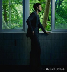 都盼着火出圈呢,哥却带美女看房要好事将近了?