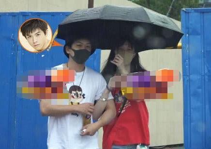 武艺与女友穿情侣装手挽手恋情曝光，原来沈月鞠婧祎邢菲是障眼法