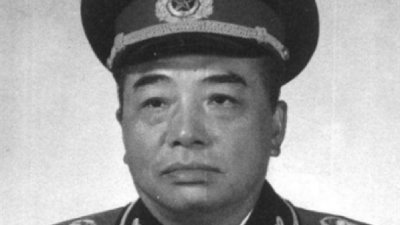 景希珍陪伴彭总16年,分别时彭总无奈落泪:我谢谢你,谢谢你