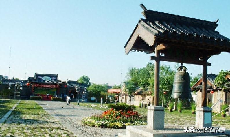 北京蟹岛度假村总占地3300亩,著名景点有 城市海景水上乐园