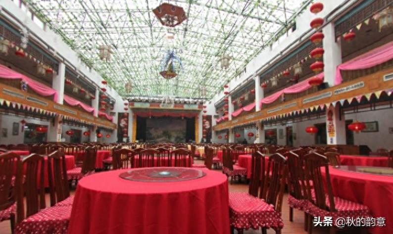 北京蟹岛度假村总占地3300亩,著名景点有 城市海景水上乐园