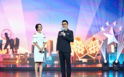 ​朱丹携《我爱记歌词》领唱回归浙江卫视，最抢眼的却是沙溢