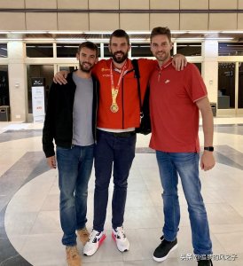 加索尔,有几个兄弟?