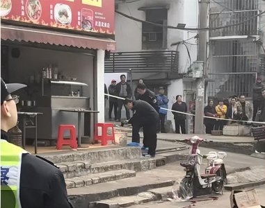 武汉面馆砍头案,因素面涨价一元,食客将面馆老板头剁下扔垃圾桶