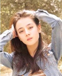 迪丽热巴在韩国人气这么高?韩媒:中国的全智贤