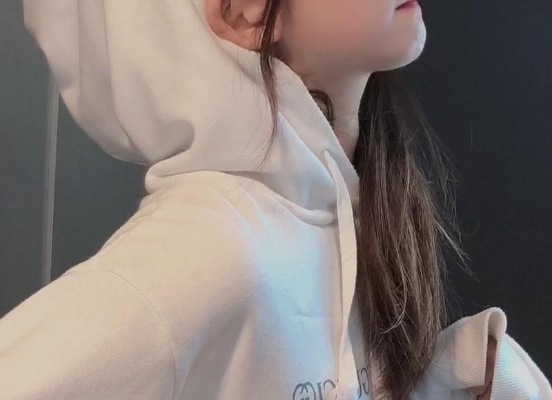 我妈刚走,凌晨3点我听到我爸房间说笑声,发现我爸转账70万单据 我妈刚走,凌晨3点我听到我爸房间说笑声,发现我爸转账70万单据