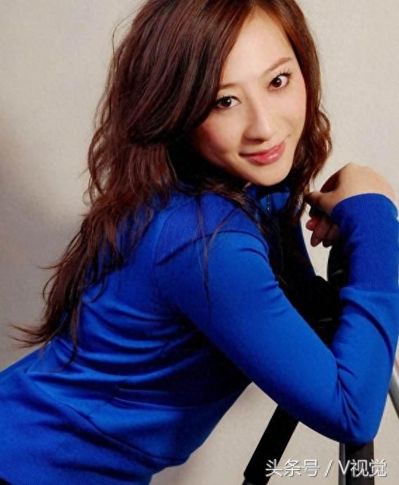 苗圃,薛薇,石安妮等主演《罗龙镇女人》