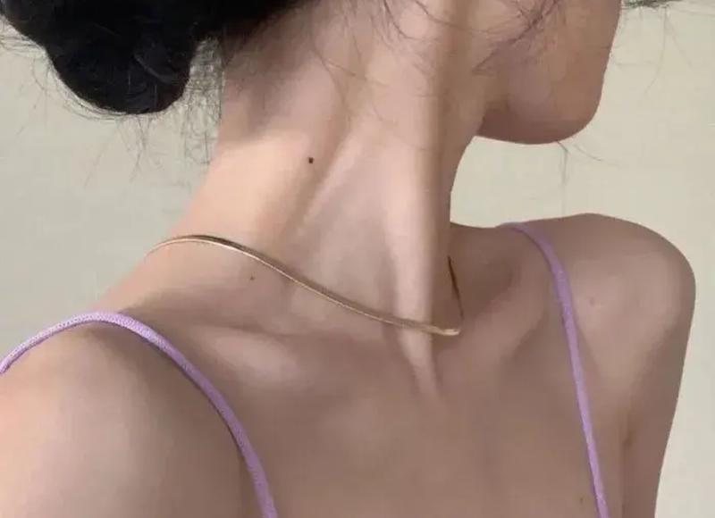 和女生聊天时说错话了怎么办?要道歉吗? 和女生聊天时说错话了怎么办?要道歉吗?