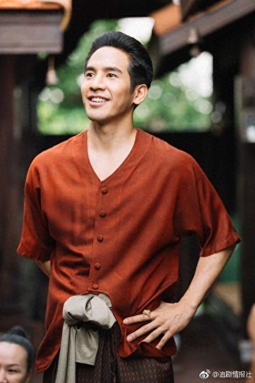 泰剧《天生一对》大结局旮旯gay生双胞胎坤P开心的露出老母亲微笑